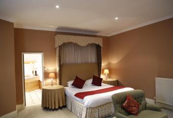 Crown Hotel Stone allows 18 year olds to book a room