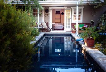 Rhus Cottage. allows 18 year olds to book a room