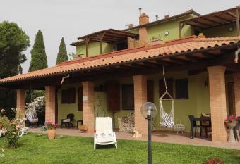 Agriturismo Poggio all Olivo has Balcony rooms