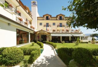 Fashion Hotel has Balcony rooms