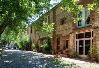 Domaine du Mas Bazan has Balcony rooms