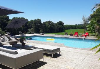 La Belle Landaise 1809 studio 4 couchages has Balcony rooms