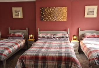 Tudor Lodge Hotel has Balcony rooms