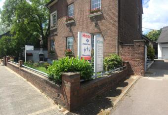 Dormitorium Kaarst Wohnraum auf Zeit allows 18 year olds to book a room