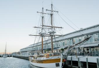 Somerset on the Pier Hobart has Balcony rooms