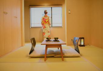 Kamozen Kyoto Machiya Stay allows 18 year olds to book a room