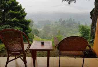 Argapuri Jungle Resort Ciwidey has Smoking/Balcony rooms