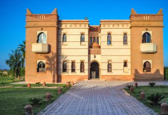 Villa Diaf Johanne allows 18 year olds to book a room