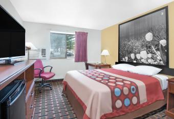 Super 8 by Wyndham Kent/Akron Area has Smoking rooms