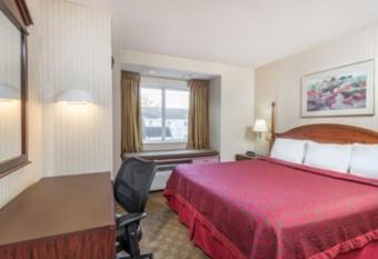 Baymont by Wyndham Boardman allows 18 year olds to book a room