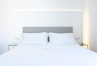 CiuriTaormina Maison de Charme allows 18 year olds to book a room