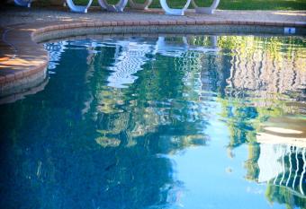 Macquarie Barracks Motor Inn has Balcony rooms