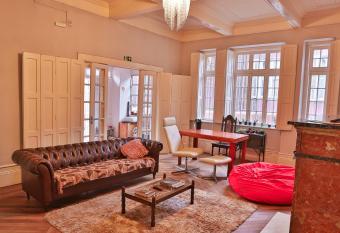 Vila Santa Eulalia Hostel has Balcony rooms