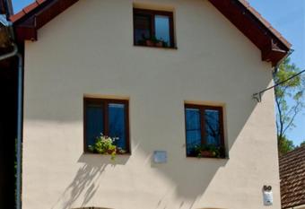 Chalupa - Sklep Starovice has Balcony rooms