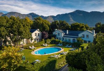 Le Quartier Francais allows 18 year olds to book a room