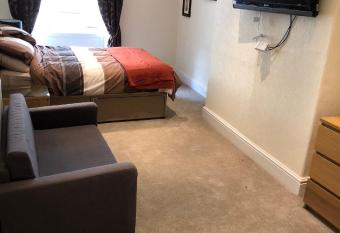 Wellington Tavern Bed and Breakfast allows 18 year olds to book a room