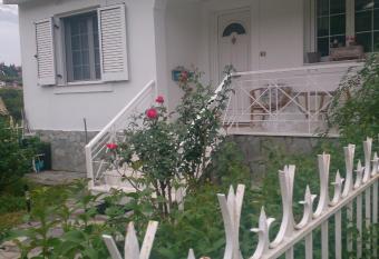 ELENI S VILLAGE RELAXATION HOME has Balcony rooms