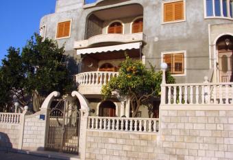 Vila Anita has Balcony rooms