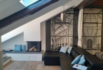 Alloggio Fronte Egizio allows 18 year olds to book a room