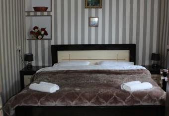 Travel Inn House Mestia                                                 has Balcony rooms