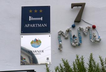 Mimi has Balcony rooms