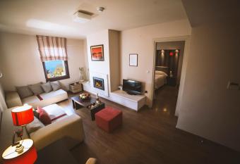 Portaria Hotel allows 18 year olds to book a room