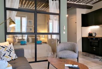 Little Star allows 18 year olds to book a room