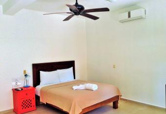 Posada Malix Pek has Balcony rooms