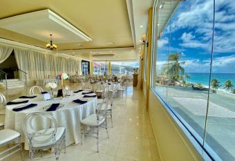 Hotel El Guajataca has Balcony rooms