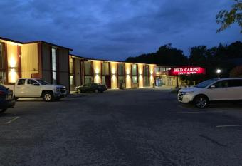Red Carpet Inn & Suites Ebensburg has Smoking rooms