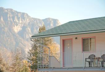 Sunset Motel allows 18 year olds to book a room
