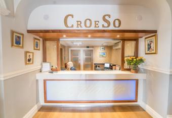 Atlantic Hotel allows 18 year olds to book a room