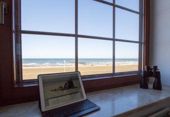 Hotel Strandr  uber allows 18 year olds to book a room