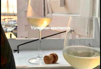 ApartHouse Porto allows 18 year olds to book a room