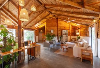 Anjee s Chalet by StayVista - Mountain-view villa with Classic wooden interiors, Lush lawn & Snooker table has Balcony rooms