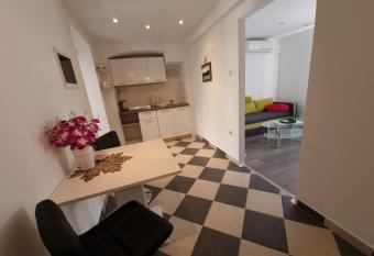 Apartments Lilly allows 18 year olds to book a room