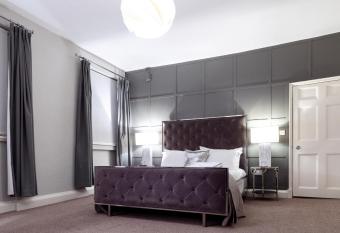 The City Rooms allows 18 year olds to book a room