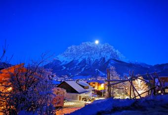 Landvilla Romantika has Balcony rooms