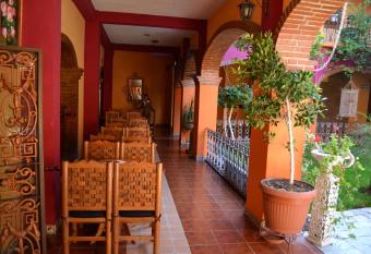 Hotel Boutique Posada la Casona de Cort  s allows 18 year olds to book a room