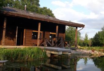 Akmeninis Bebras has Balcony rooms