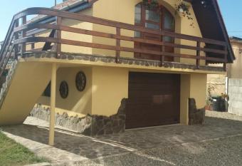 Casa Vlasea Albesti Sighi  oara has Balcony rooms