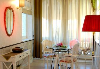 Villa Helvetia allows 18 year olds to book a room