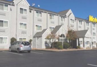 America's Inn - Birmingham allows 18 year olds to book a room