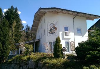 Villa-Musica has Balcony rooms