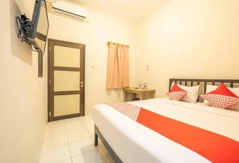 Hotel Syariah Tremigo Guesthouse allows 18 year olds to book a room