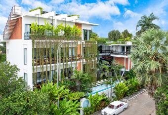 Viroth s Villa allows 18 year olds to book a room