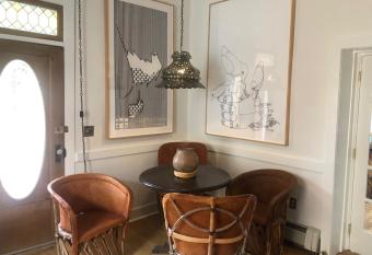 The Parador allows 18 year olds to book a room