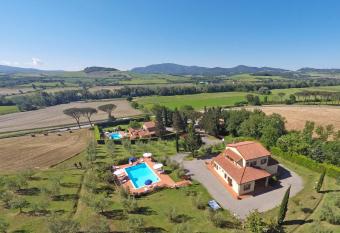 Agriturismo San Maurizio has Balcony rooms