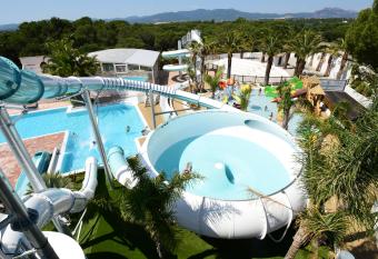 Camping Resort La Baume La Palmeraie has Balcony rooms
