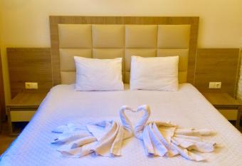 Iveria has Balcony rooms